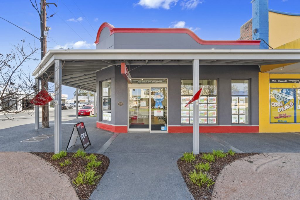 Rebecca Hayes on Google Review property